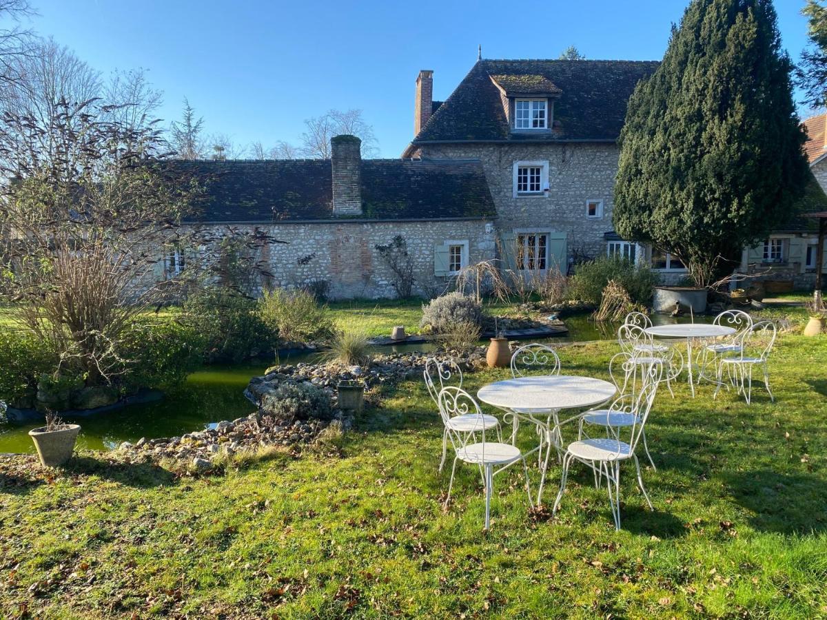 Une Vie En Rose Pressagny-lʼOrgeuilleux Eksteriør billede